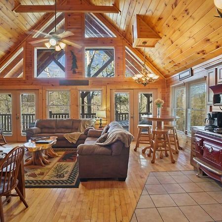 גטלינבורג Stunning Mountain Cabin W Hot Tub מראה חיצוני תמונה