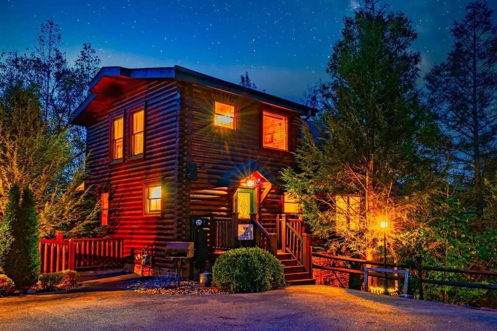 גטלינבורג Stunning Mountain Cabin W Hot Tub מראה חיצוני תמונה