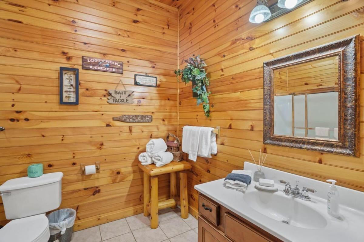 גטלינבורג Stunning Mountain Cabin W Hot Tub מראה חיצוני תמונה