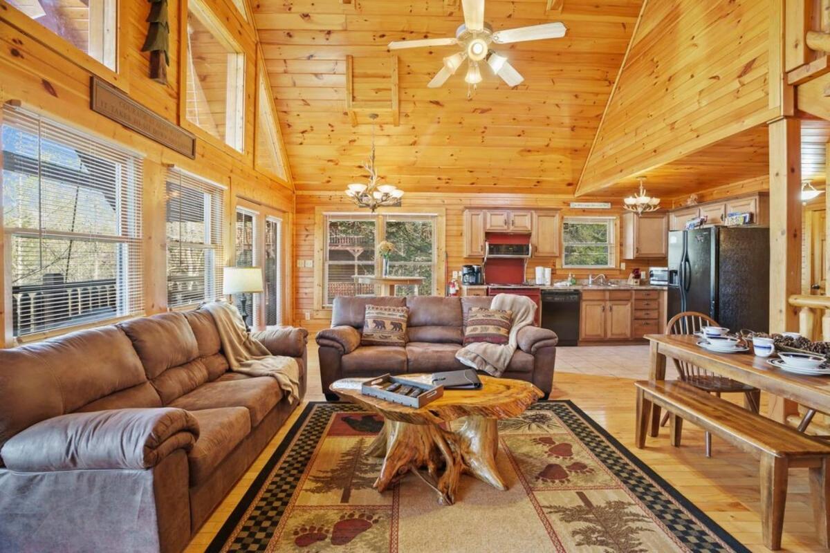 גטלינבורג Stunning Mountain Cabin W Hot Tub מראה חיצוני תמונה