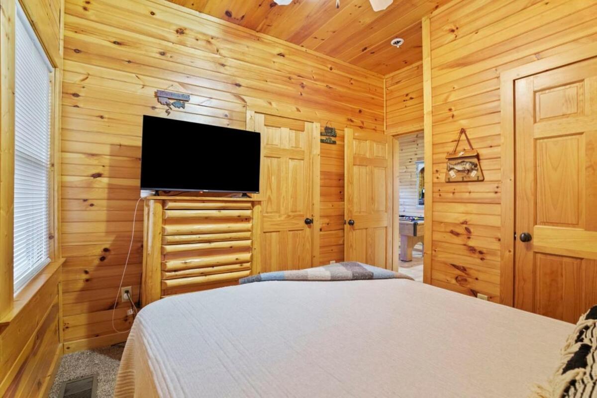 גטלינבורג Stunning Mountain Cabin W Hot Tub מראה חיצוני תמונה