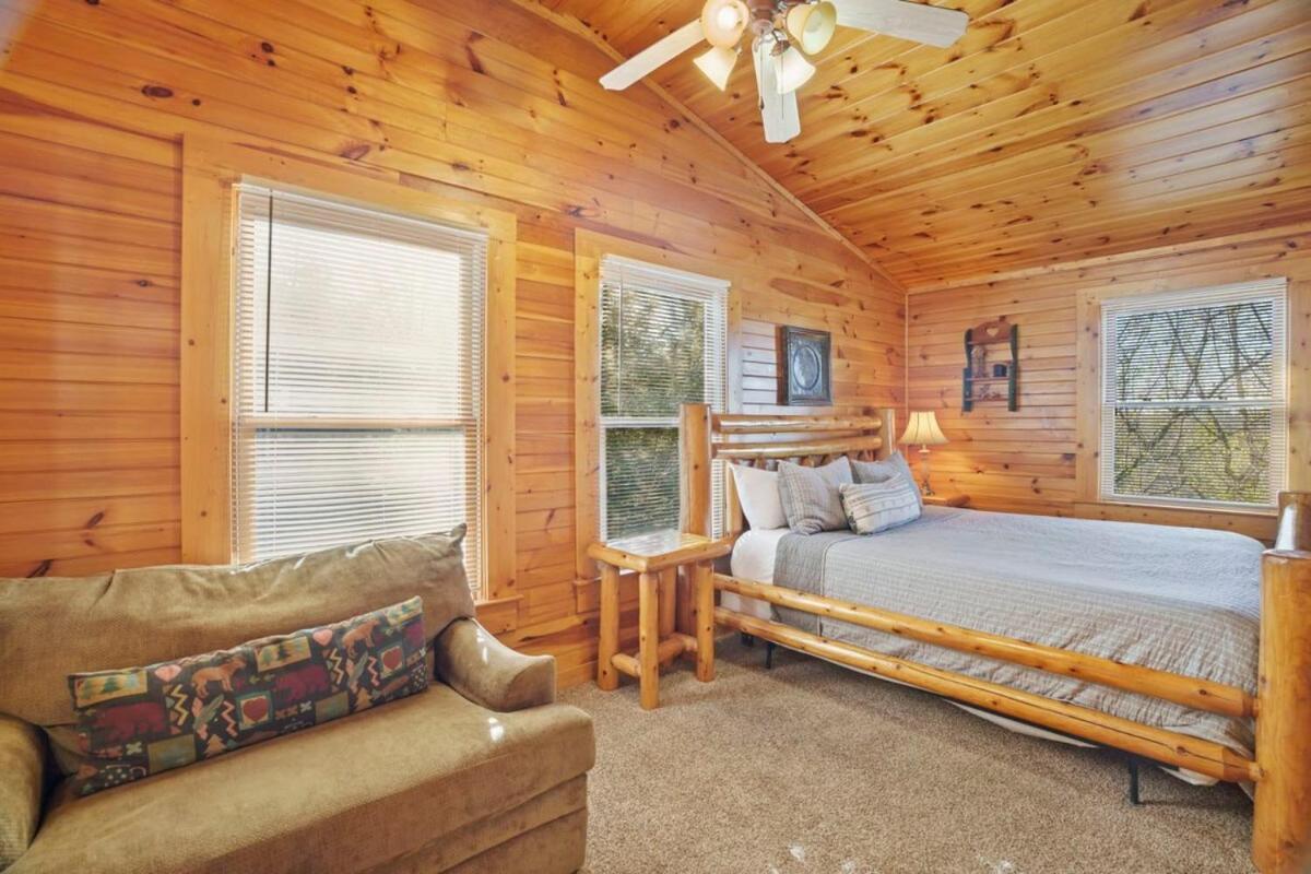 גטלינבורג Stunning Mountain Cabin W Hot Tub מראה חיצוני תמונה