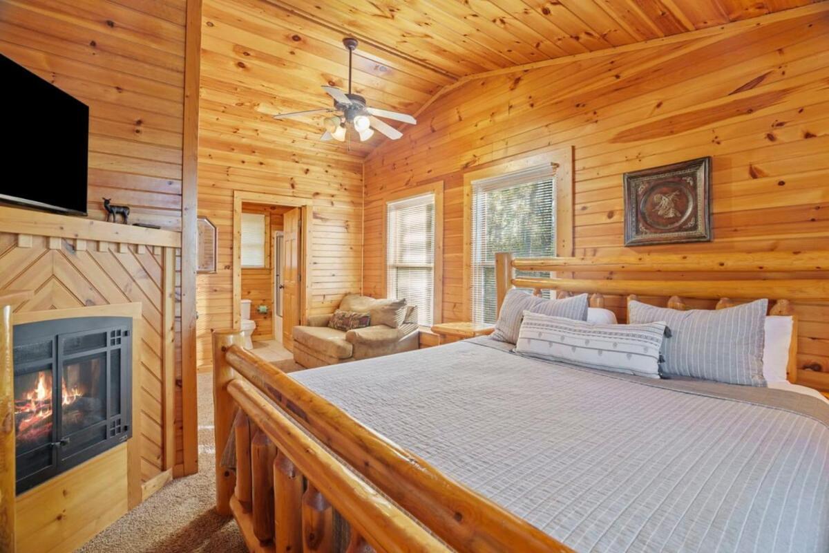 גטלינבורג Stunning Mountain Cabin W Hot Tub מראה חיצוני תמונה