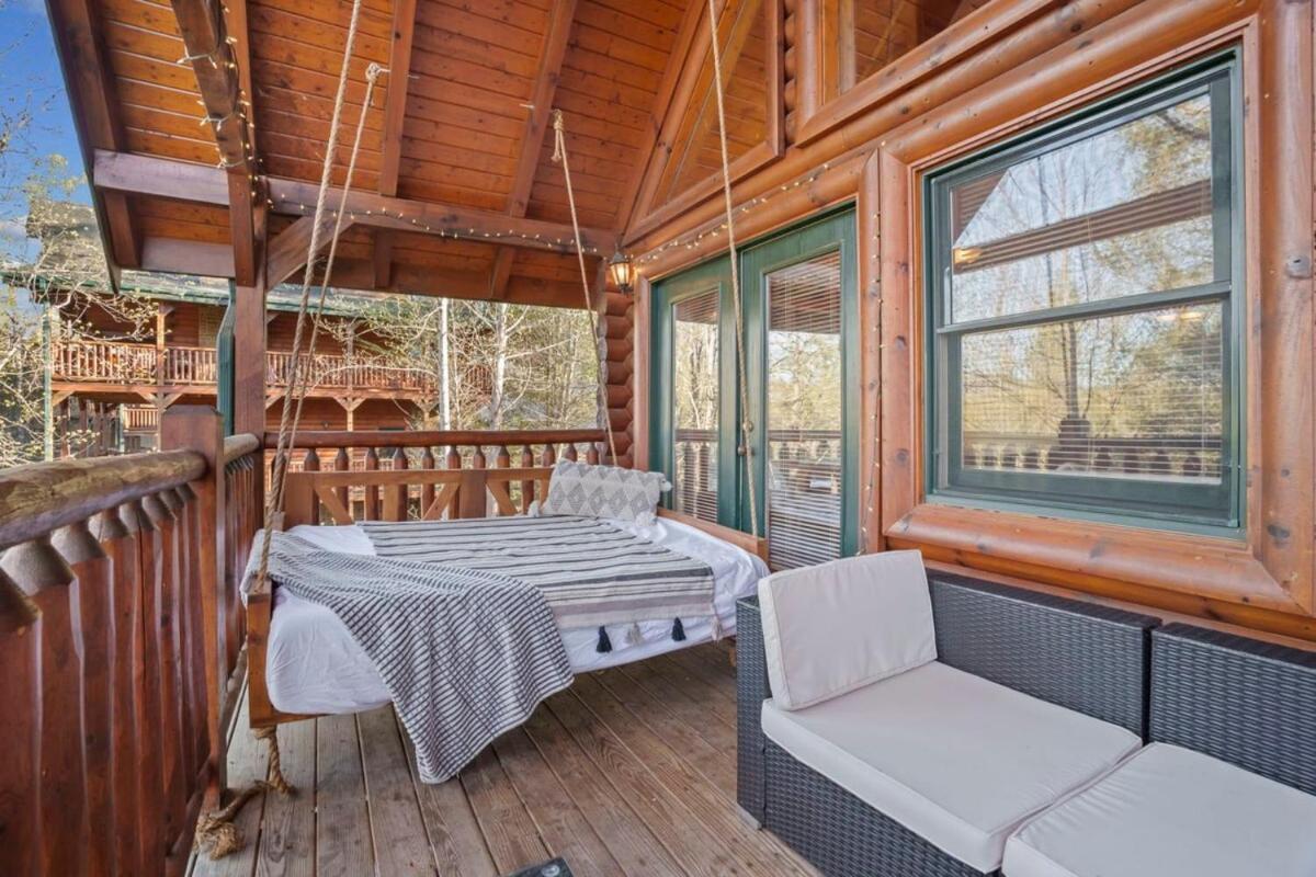 גטלינבורג Stunning Mountain Cabin W Hot Tub מראה חיצוני תמונה