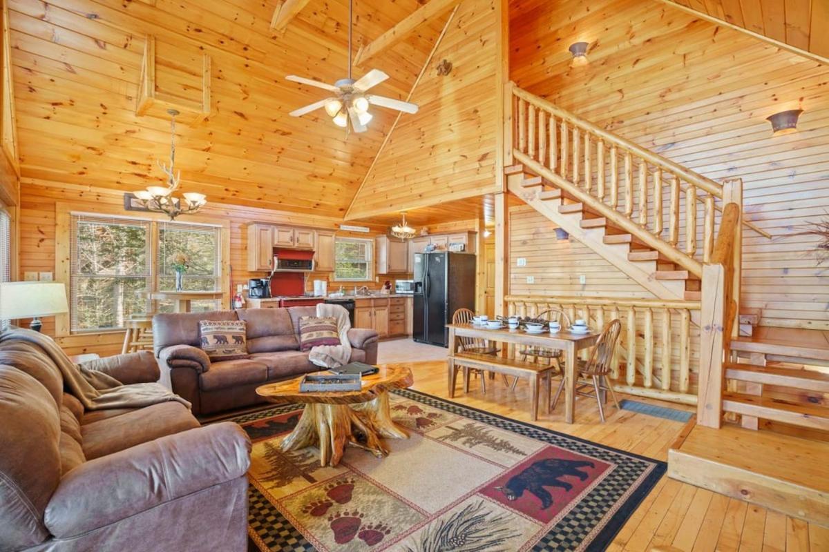 גטלינבורג Stunning Mountain Cabin W Hot Tub מראה חיצוני תמונה