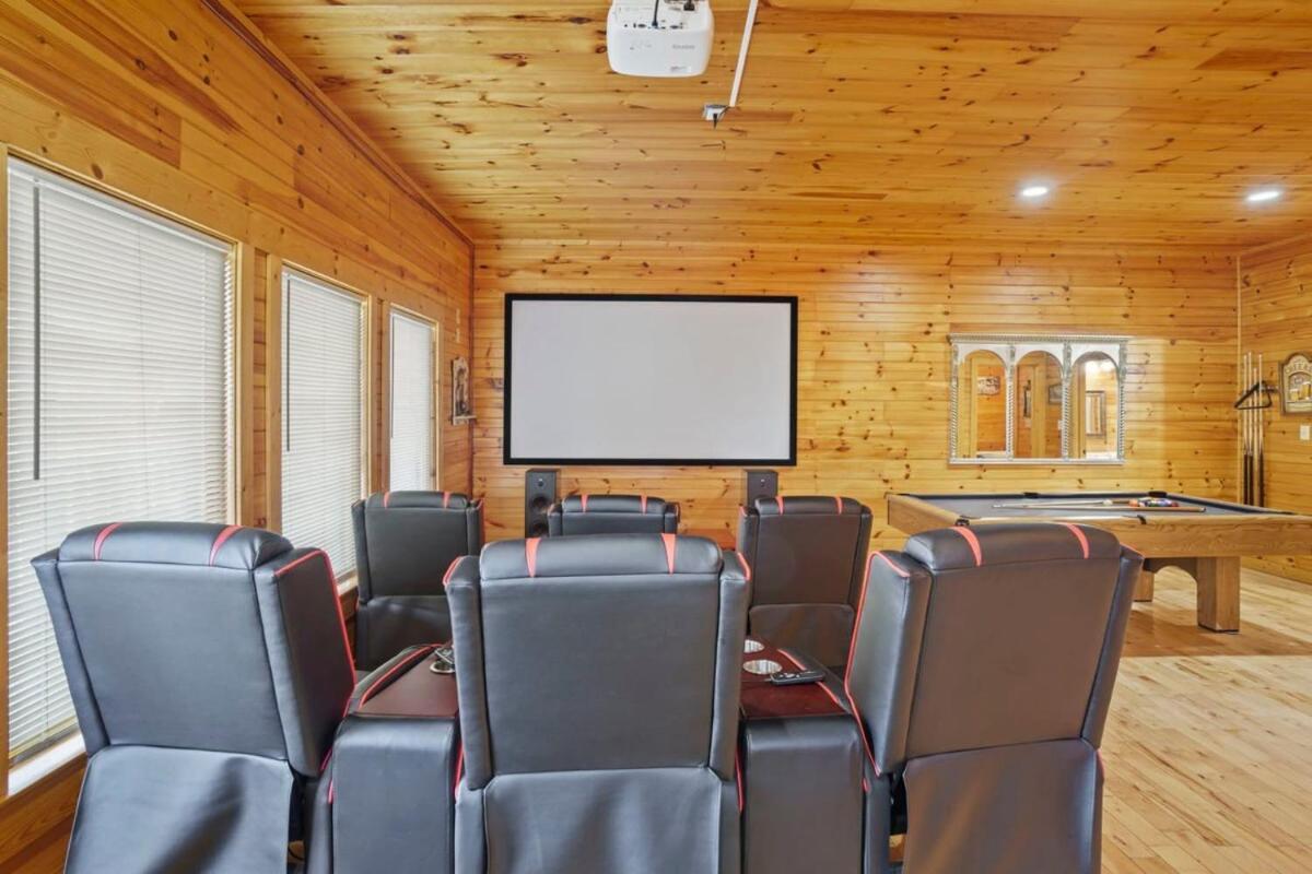 גטלינבורג Stunning Mountain Cabin W Hot Tub מראה חיצוני תמונה